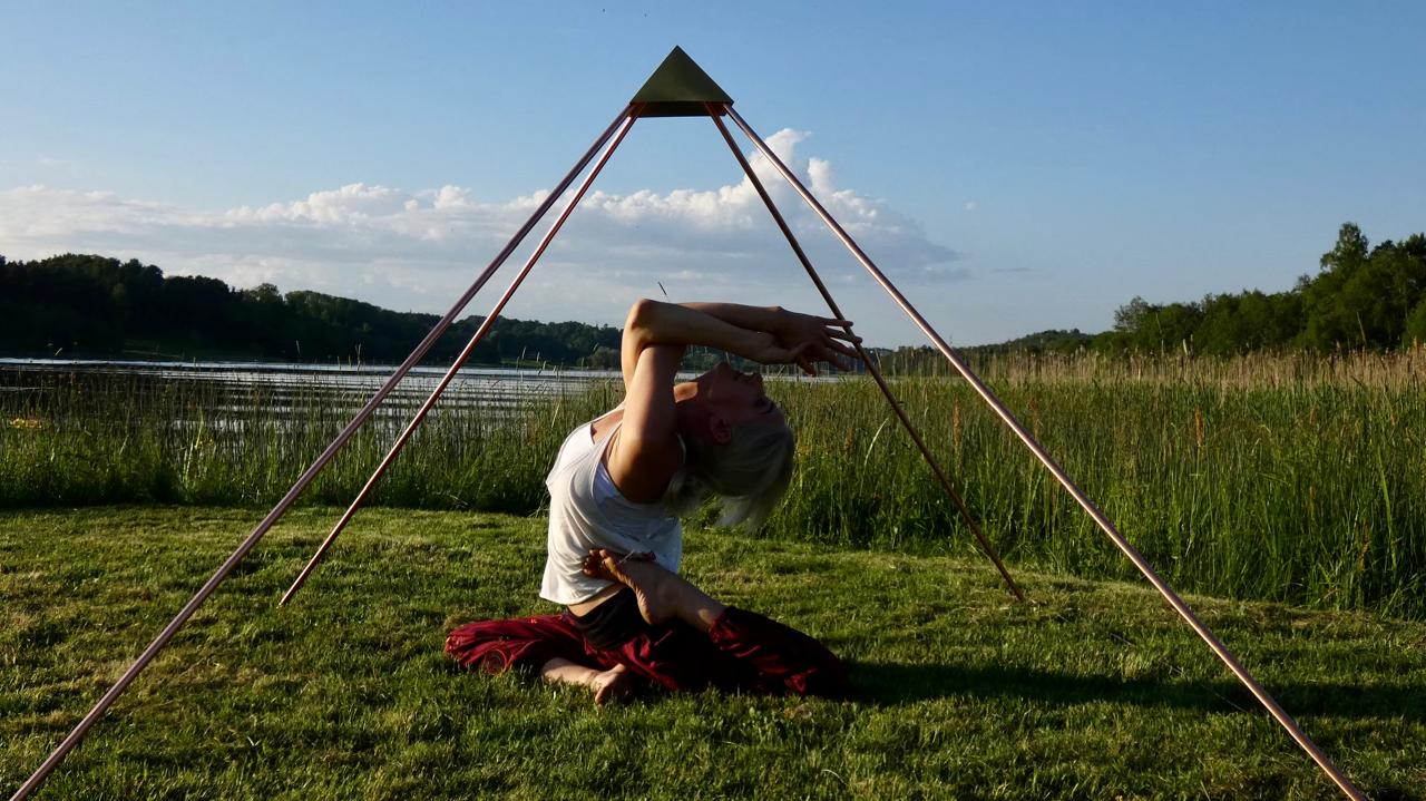 Handcrafted Pure Copper Meditation Pyramid