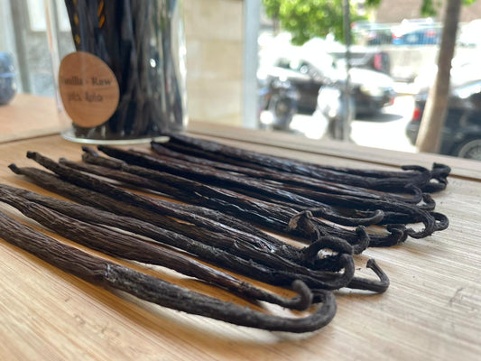 Vanilla Beans (Organic Product) 20 grams (3-4 beans)